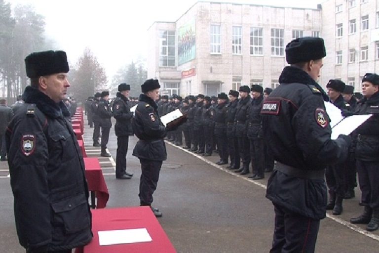 Студенты тверского филиала Московского университета МВД России приняли присягу
