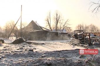 Уничтоженную огнем гусельную мастерскую в селе Пушкино собираются восстановить Уничтоженную огнем гусельную мастерскую в селе Пушкино собираются восстановить