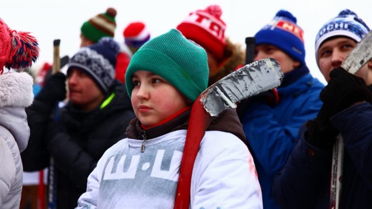 В «Хоккее на Волге – 2018» поучаствовали около тысячи спортсменов-любителей
