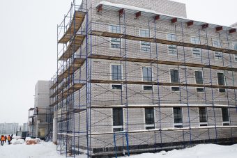 Кровельные работы в новой поликлинике в Южном завершены Кровельные работы в новой поликлинике в Южном завершены