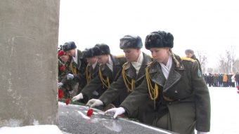 Тверь отметила 75-летие победы советских войск в Сталинградской битве Тверь отметила 75-летие победы советских войск в Сталинградской битве