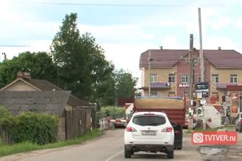 В Чуприяновке завершается строительство надземного пешеходного моста В Чуприяновке завершается строительство надземного пешеходного моста