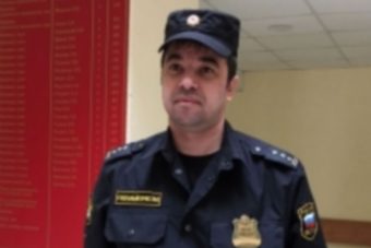 В Твери судебный пристав спас ребёнка, который провалился под лёд В Твери судебный пристав спас ребёнка, который провалился под лёд