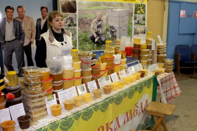 В Твери открылась ярмарка Тамбовских пчеловодов