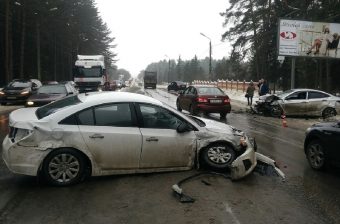 В Твери на Санкт-Петербургском шоссе в тройной аварии пострадали женщины