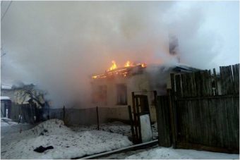 В Ржеве на пожаре в собственном доме погиб мужчина