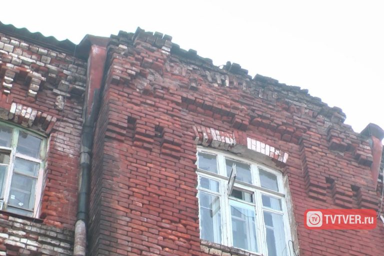 Шило на мыло: в Твери жителям дома с рухнувшей стеной предложили пожить во Дворе Пролетарки