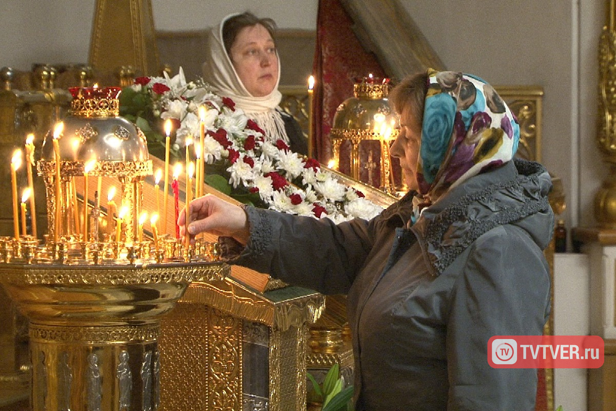 Россиянам предложили дать выходной после ночной пасхальной службы