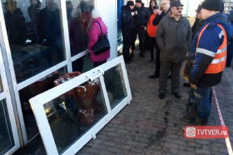 В Твери сносят крытый рынок в Южном