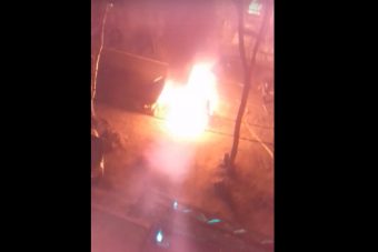 В Твери на проезде Швейников сгорел припаркованный автомобиль