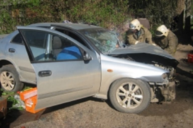 В Осташковском районе столкнулись две иномарки. Есть пострадавшие