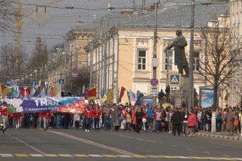Более 16 тысяч человек вышли на Первомайскую демонстрацию в Твери