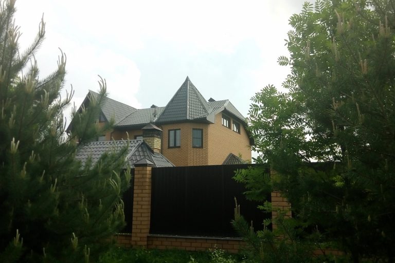 Завершено расследование убийства двух женщин, зарубленных подростком из Конаково