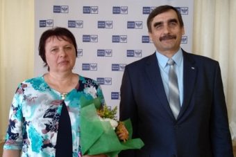 В Тверской области наградили отважную женщину-почтальона, давшую отпор грабителям