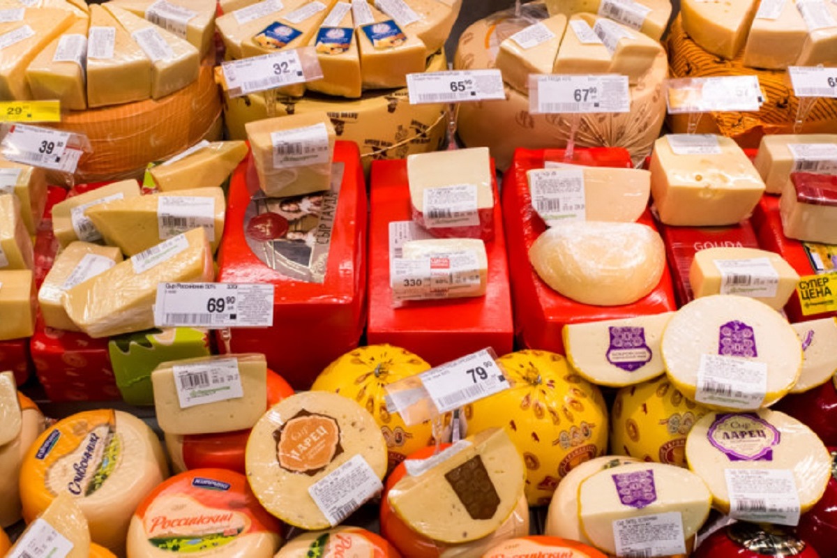 Обнародован список сыров, которые не стоит покупать в магазинах Тверской области