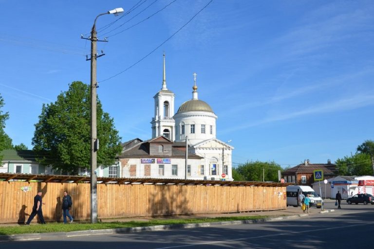 В Торжке один сквер благоустроят, а другой уничтожат