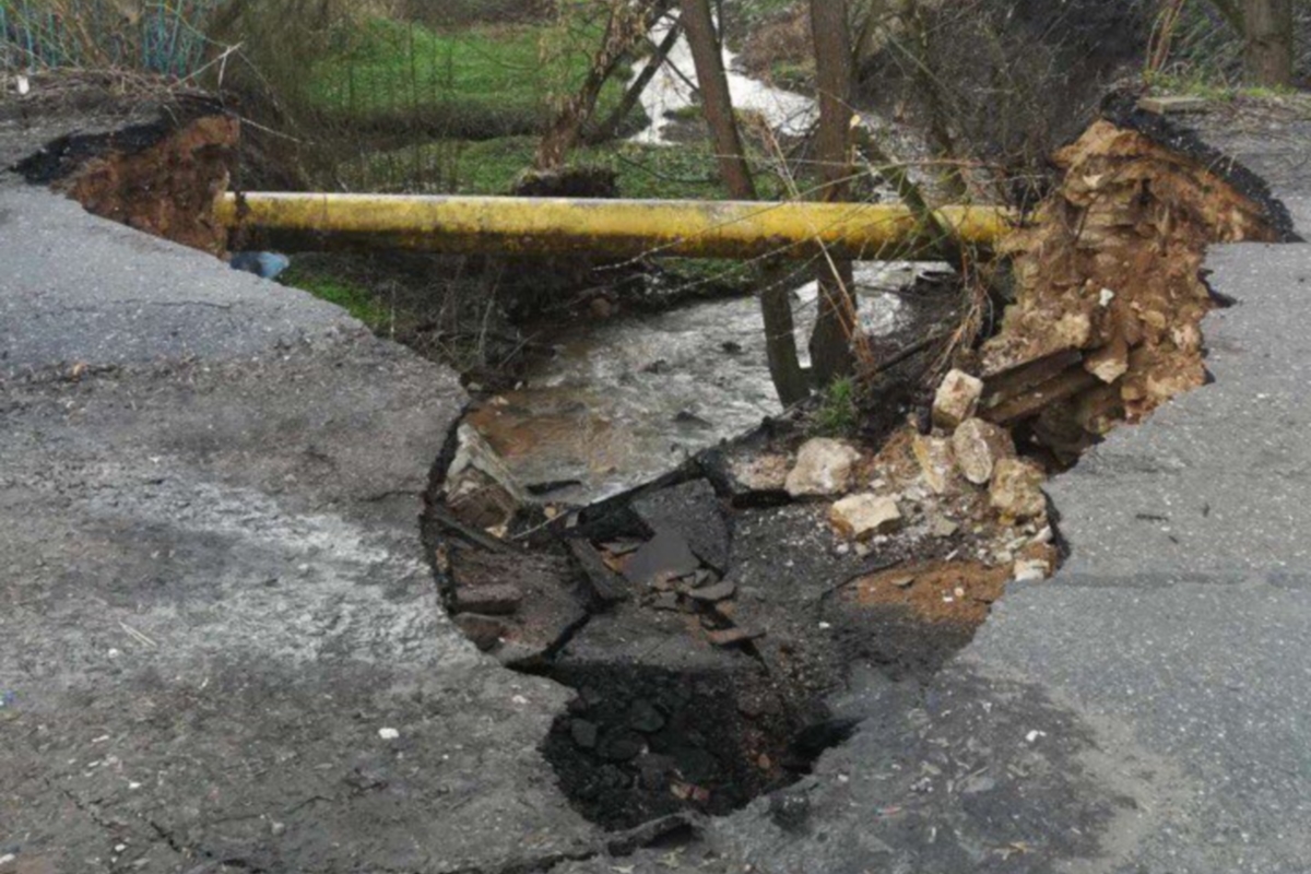 В историческом центре Торжка обвалился грунт