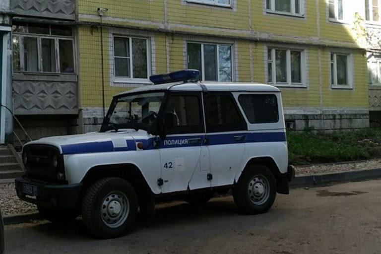 В Твери женщина напала на другую с ножом