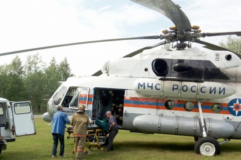 Пациента из Бежецка доставили в Тверь на вертолете МЧС