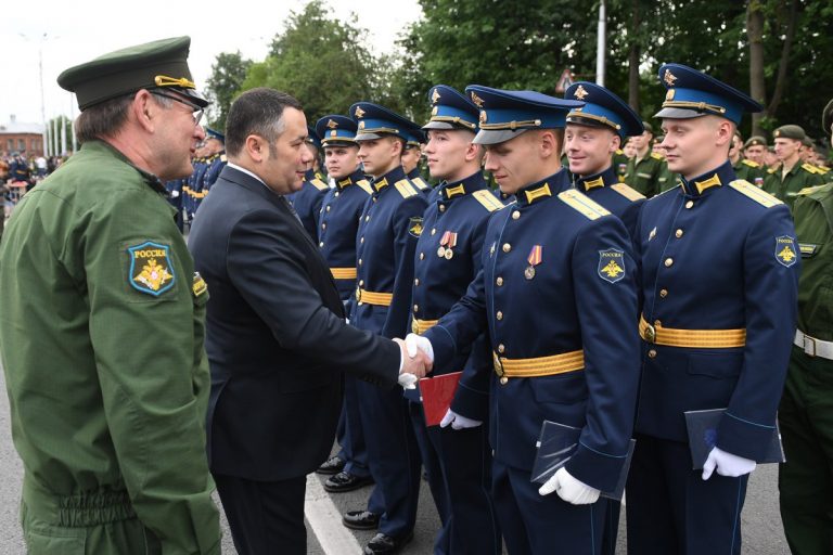 Тверские суворовцы и слушатели академии ВКО получили дипломы