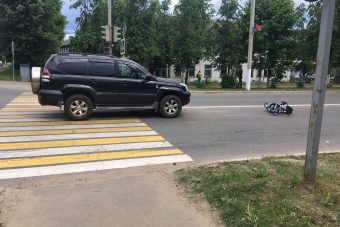 В Тверской области автоледи сбила на зебре женщину и двоих детей