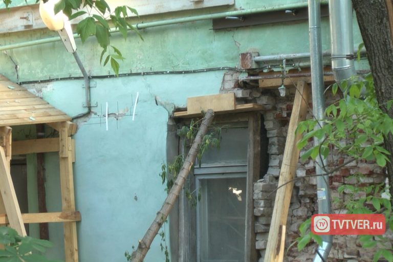 На печально известном доме в центре Твери вновь может рухнуть кладка