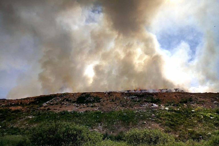 Дым от горящей свалки в Тверской области дошел до Подмосковья