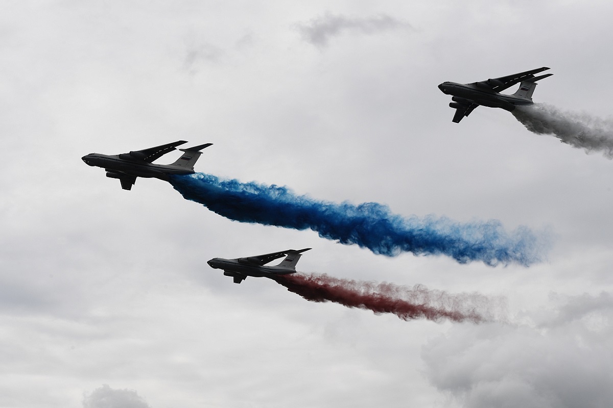 Губернатор Игорь Руденя поздравил летчиков с Днем Военно-воздушных сил