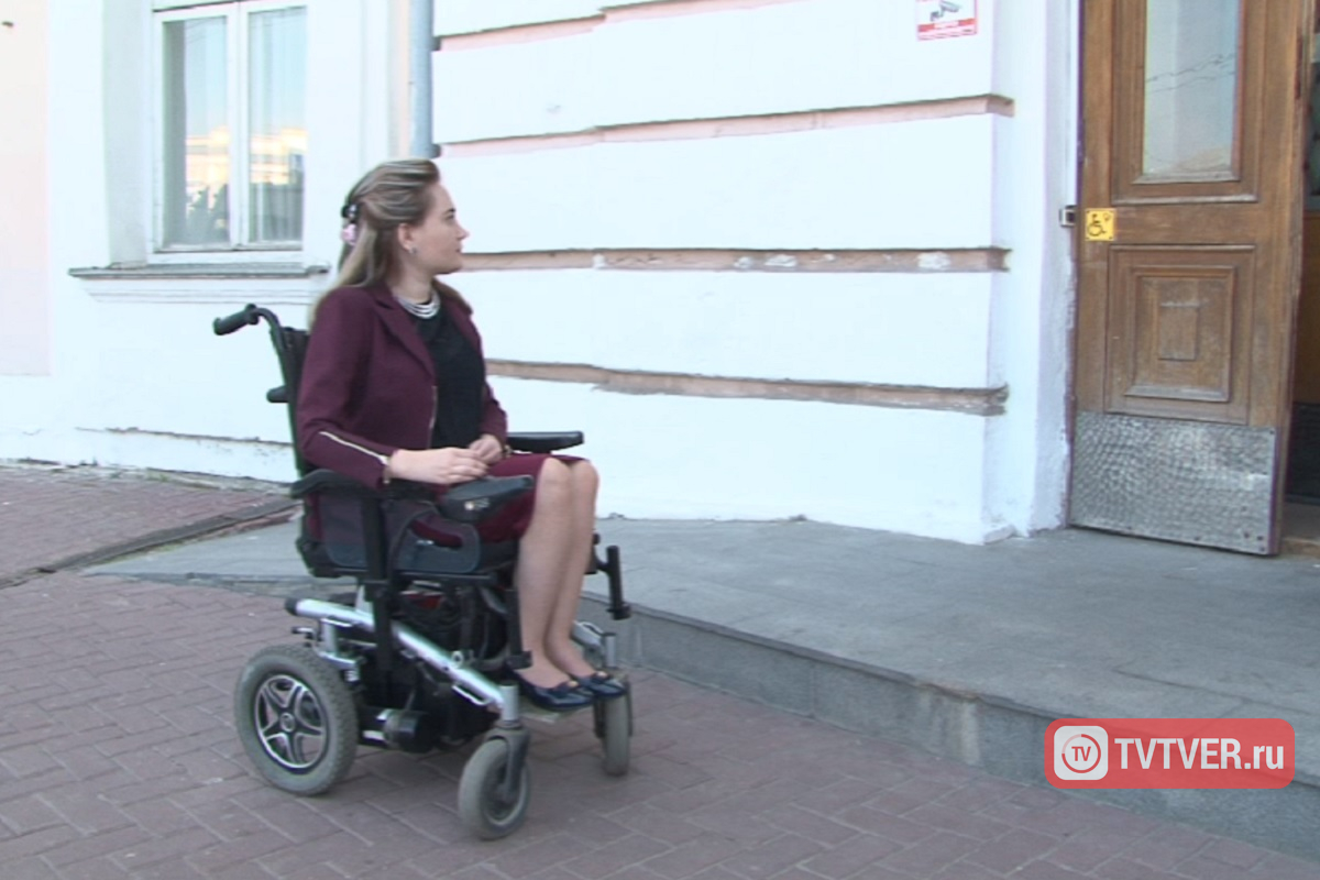 В Тверской городской Думе установили подъемник для маломобильных посетителей