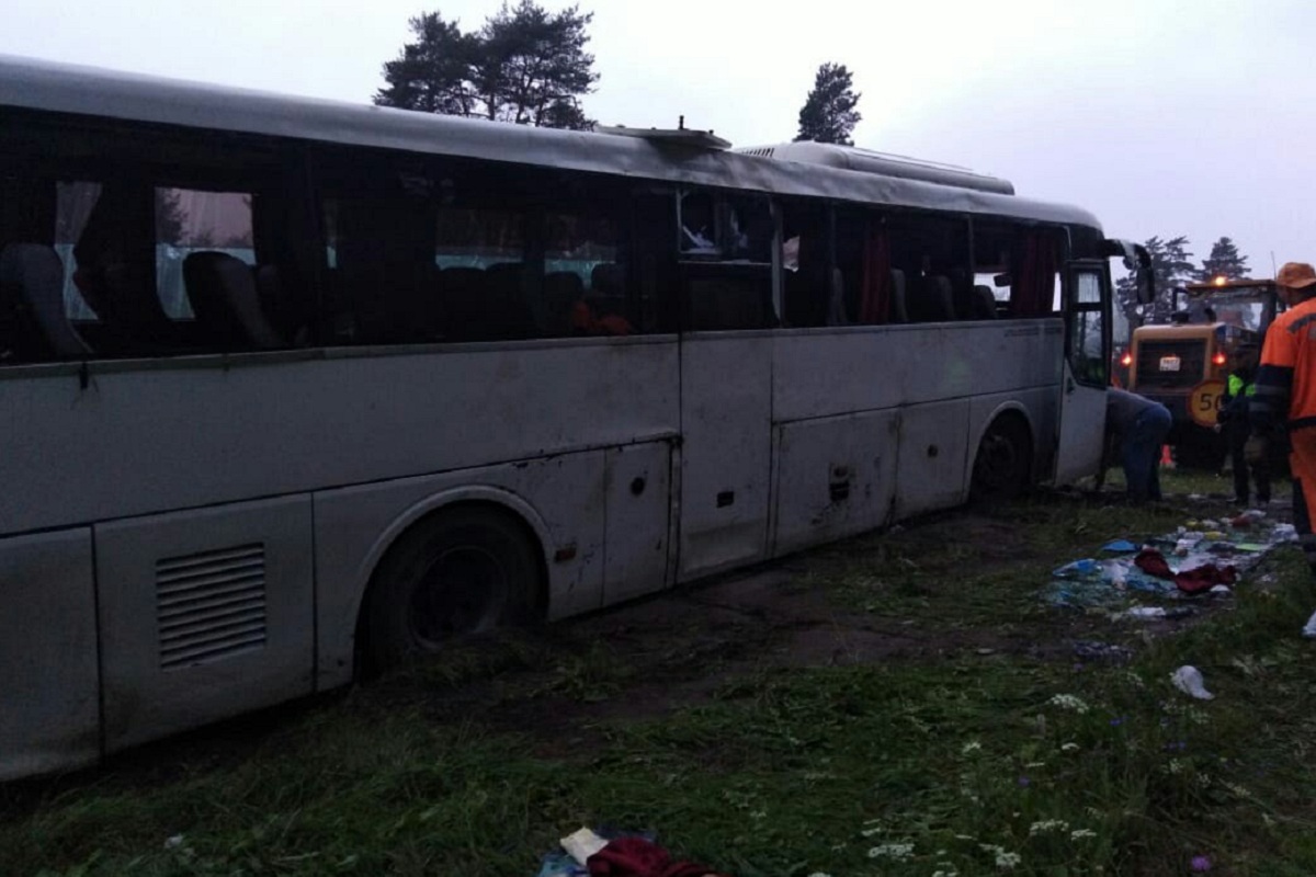 Водитель перевернувшегося в Тверской области автобуса уснул за рулем