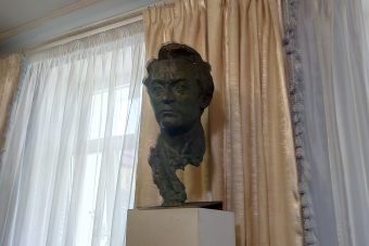 В Твери открыли бюст Андрея Дементьева 