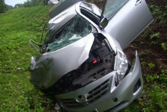 На трассе в Тверской области столкнулись два автомобиля, есть пострадавшие