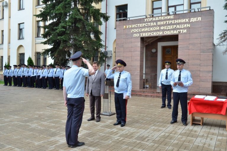 Ключи от нового служебного транспорта получили полицейские Тверской области