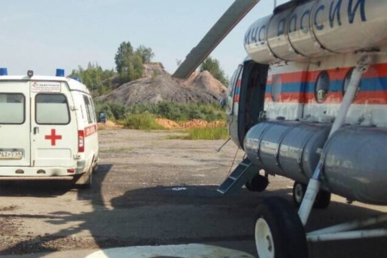 Вертолёт Ми-8 доставил двух пациентов в Областную клиническую больницу Твери