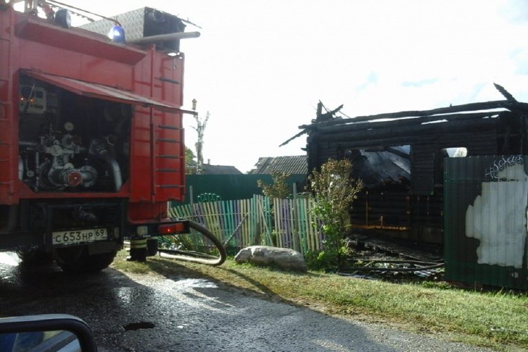 В Тверской области из-за неисправной печи сгорела баня