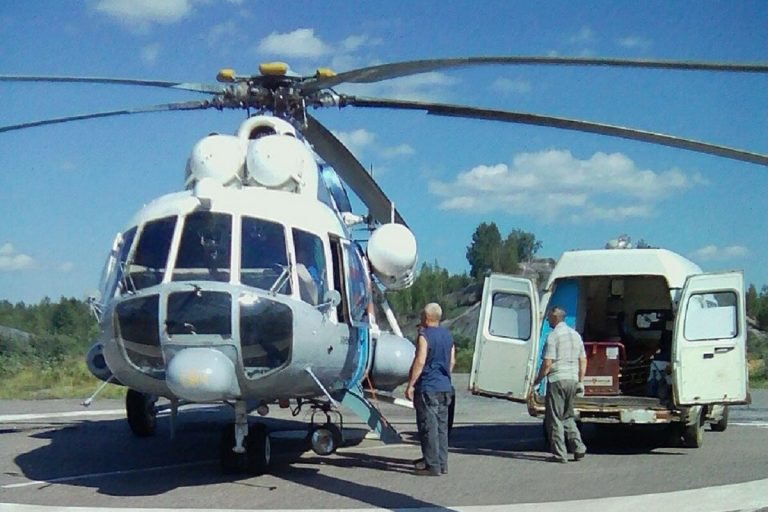 Вертолёт Ми-8 доставил в Тверь тяжелобольного пациента