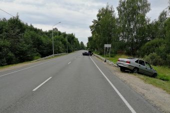 В Тверской области пьяный водитель выехал на встречку и столкнулся с «Волгой»