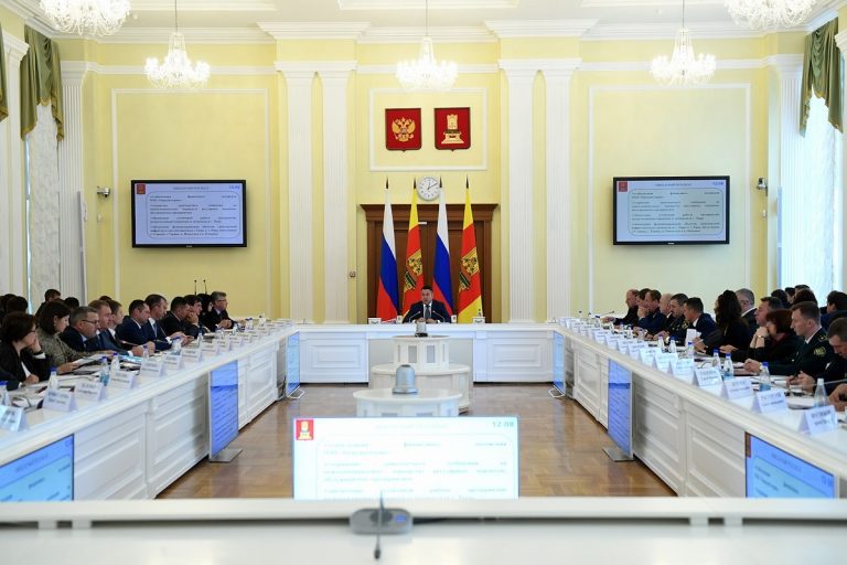 В ожидании зимы. На заседании правительства Тверской области обсудили готовность к отопительному сезону