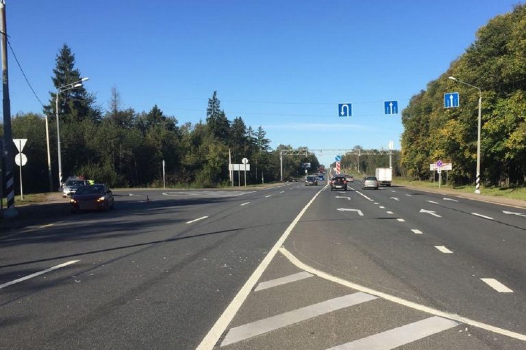 Женщина-пешеход попала под колеса иномарки в Тверской области