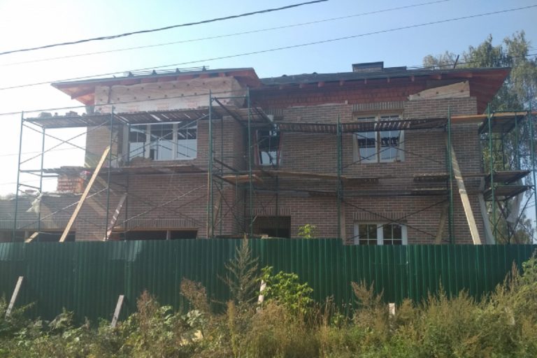 Аварийные дома в Твери и Торжке оказались «ничьими»