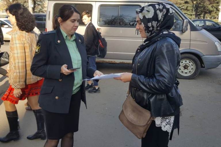 В Твери чиновники вместе с приставами ловили нарушителей правил торговли