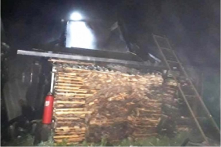 В Тверской области тушили баню