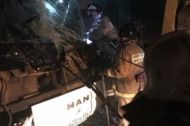 Появилось видео аварии с автобусом и 12 пострадавшими в Тверской области
