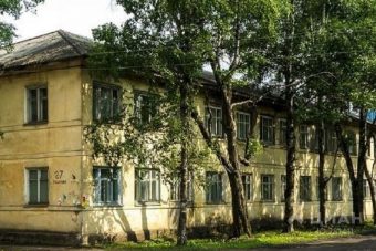 В Тверской области продают общежитие вместе с людьми