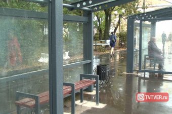 Новые остановки в Твери не спасают ни от дождя, ни от ветра