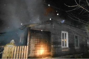 В Тверской области загорелся жилой дом