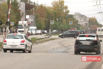 В Твери две дороги готовы сквозь землю провалиться В Твери две дороги готовы сквозь землю провалиться