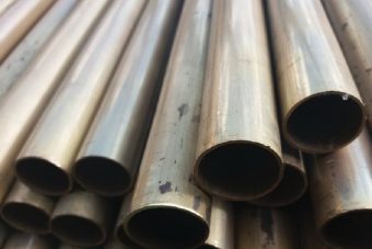 В Твери рабочие украли со склада трубы почти на полмиллиона рублей