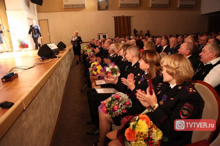 Тверские полицейские отметили профессиональный праздник