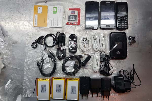 В Тверскую колонию строгого режима пытались передать мобильные телефоны в тушёнке